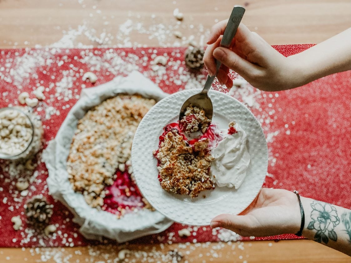 Fitness-Rezept: Frucht-Crumble mit viel Protein