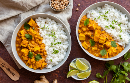 Fitness-Rezept: Veganes Curry mit Tofu und Kichererbsen