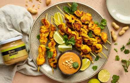 Fitness-Rezept: Indonesisches Hähnchen-Satay mit Erdnusssoße