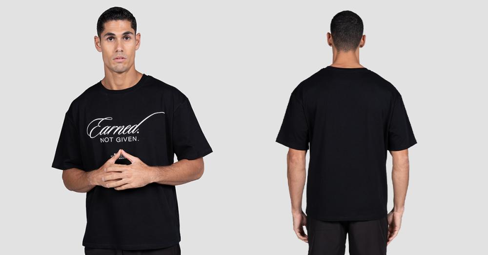 Earned T-Shirt in Black - GymBeam