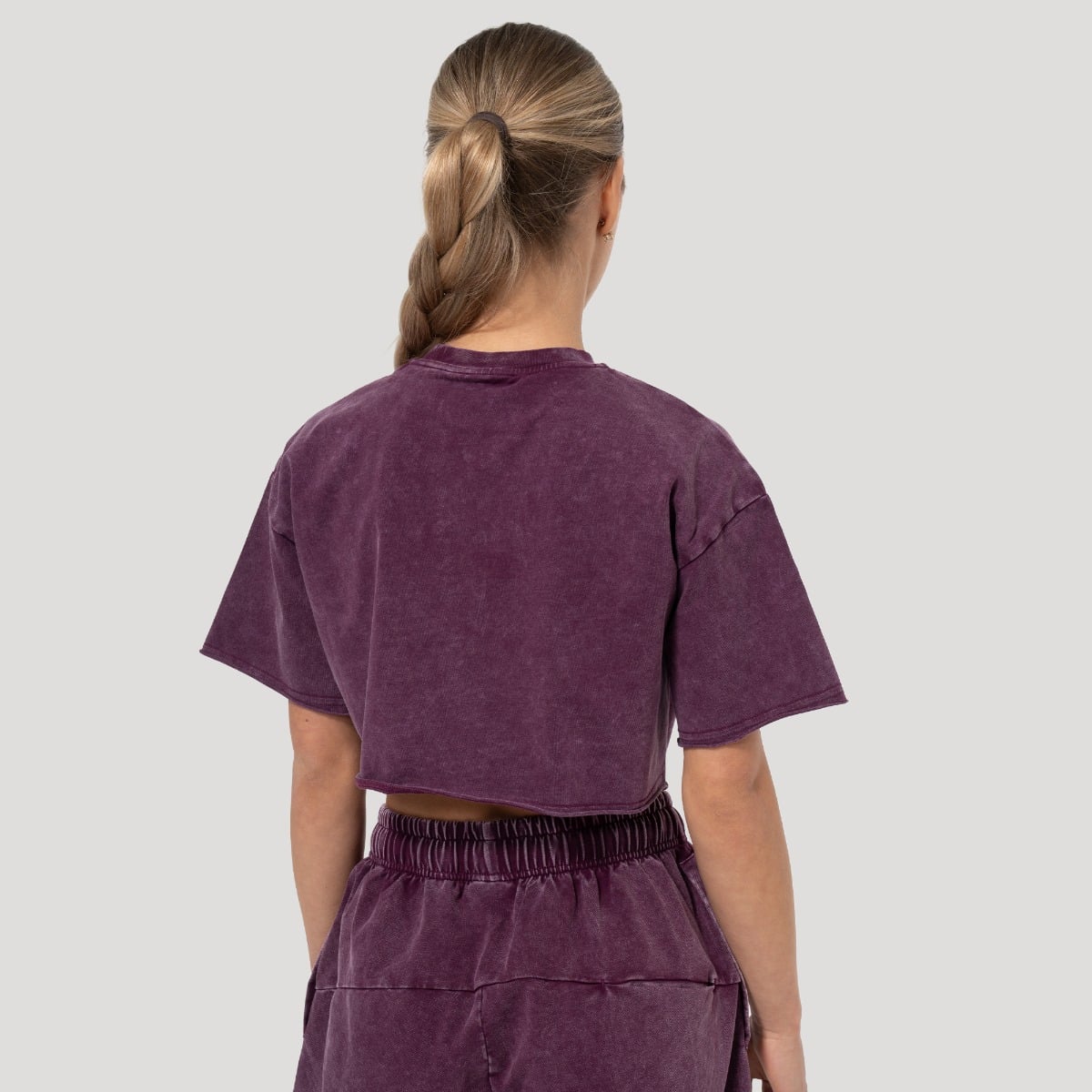 Abyss Cropped T-shirt für Frauen in Raisin - GymBeam