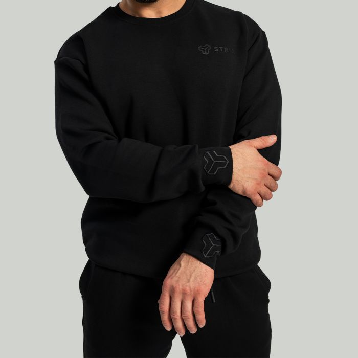 Relaxed Sweatshirt in Black - STRIX L