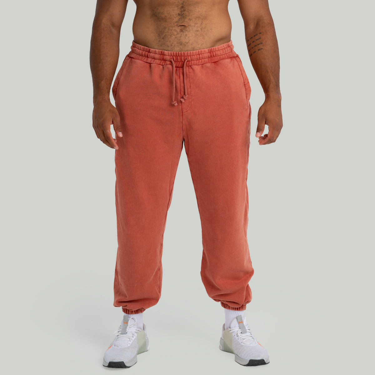 Jogginghose in Washed Terra - STRIX