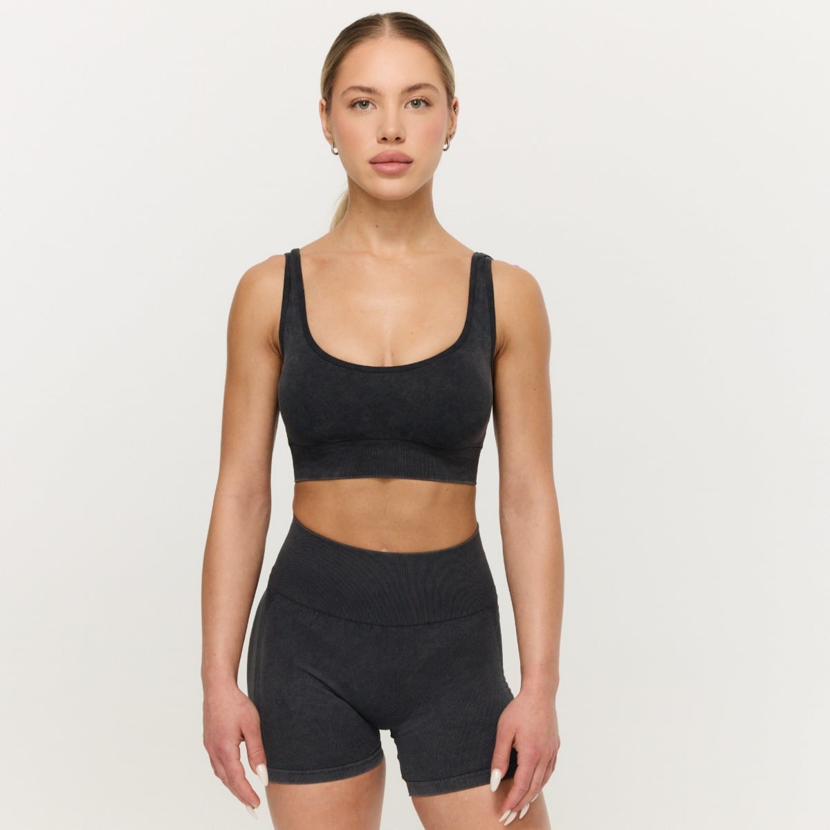 LIFT Nahtloser Sport-BH in Coal - GymBeam