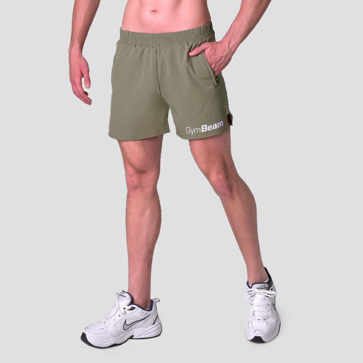 Essence Light Shorts in Green - GymBeam