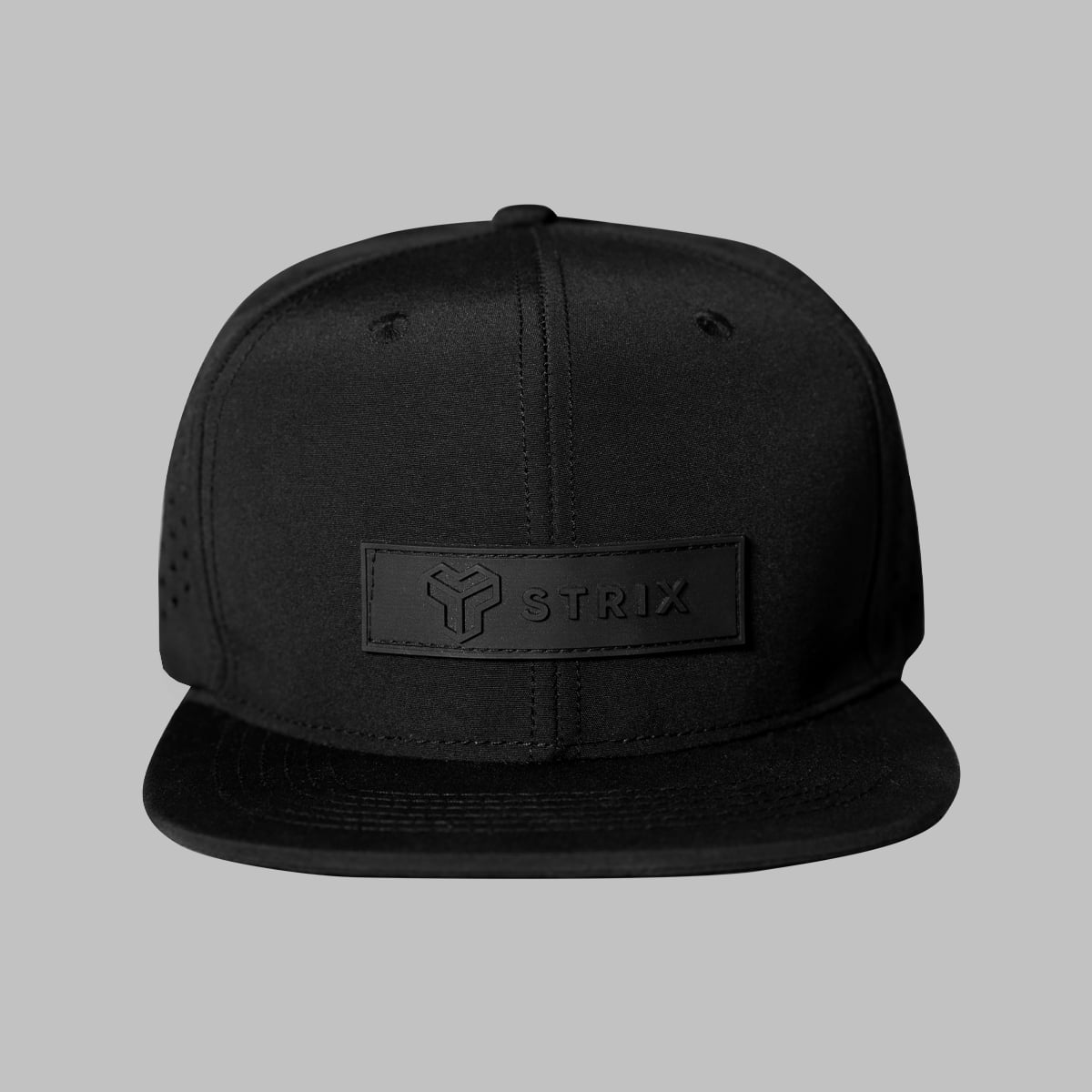 Mesh Snapback Cap in Black - STRIX