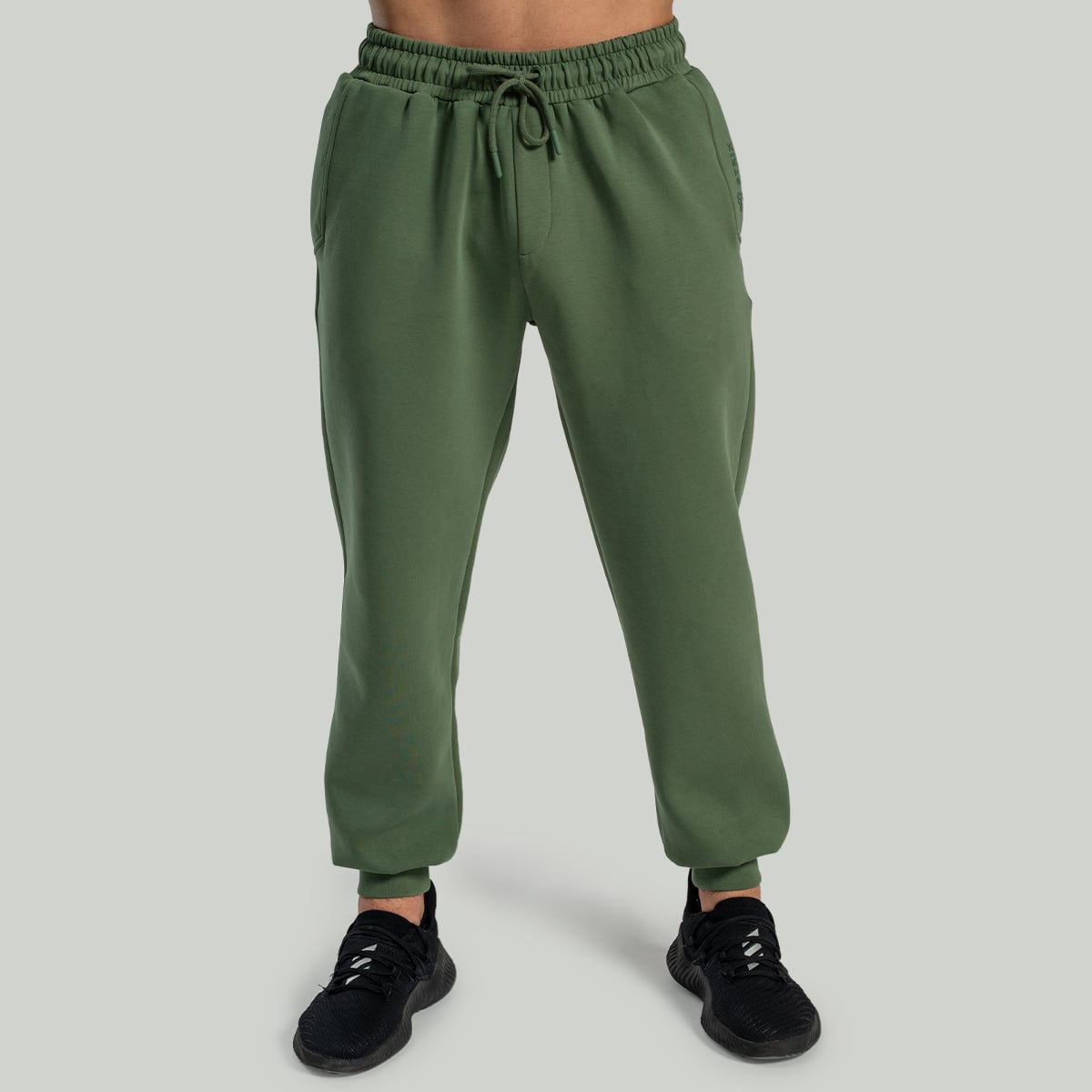 Relaxed Joggers in Cedar Green - STRIX