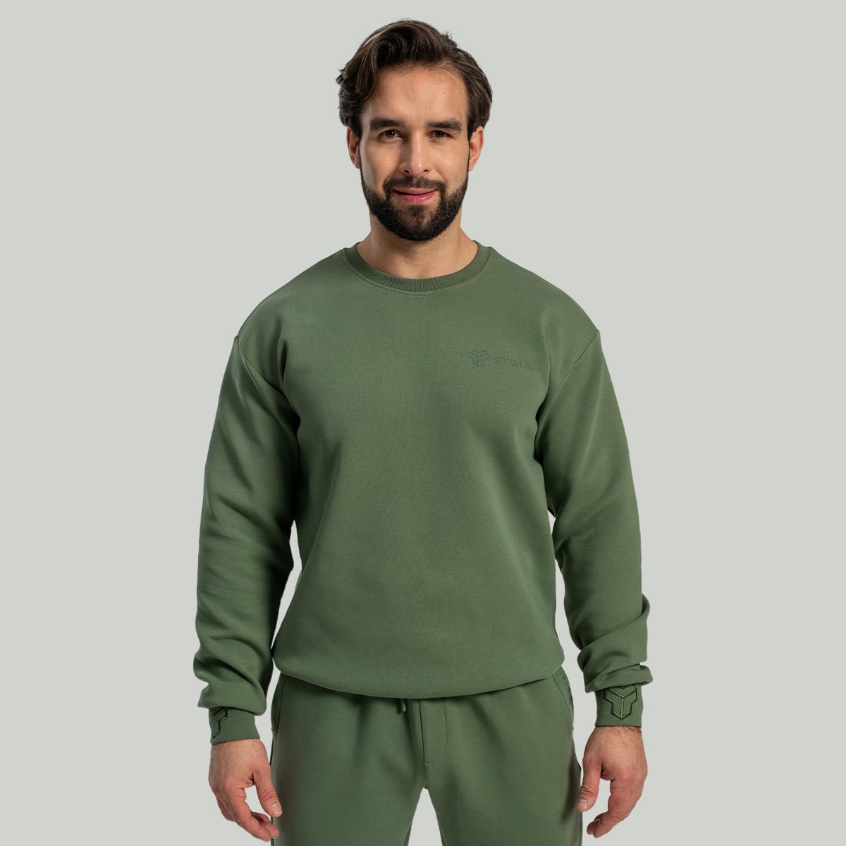 Relaxed Sweatshirt in Cedar Green - STRIX