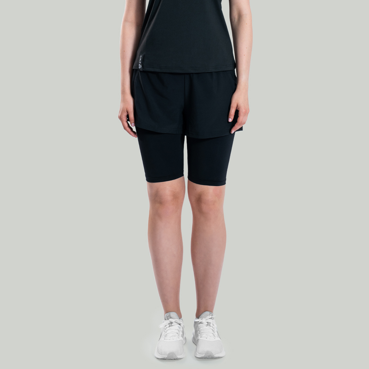 ULTRA 2in1 Shorts für Frauen in Black - STRIX