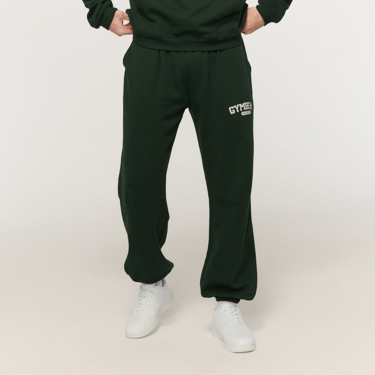 Varsity Sweatpants in Green - GymBeam