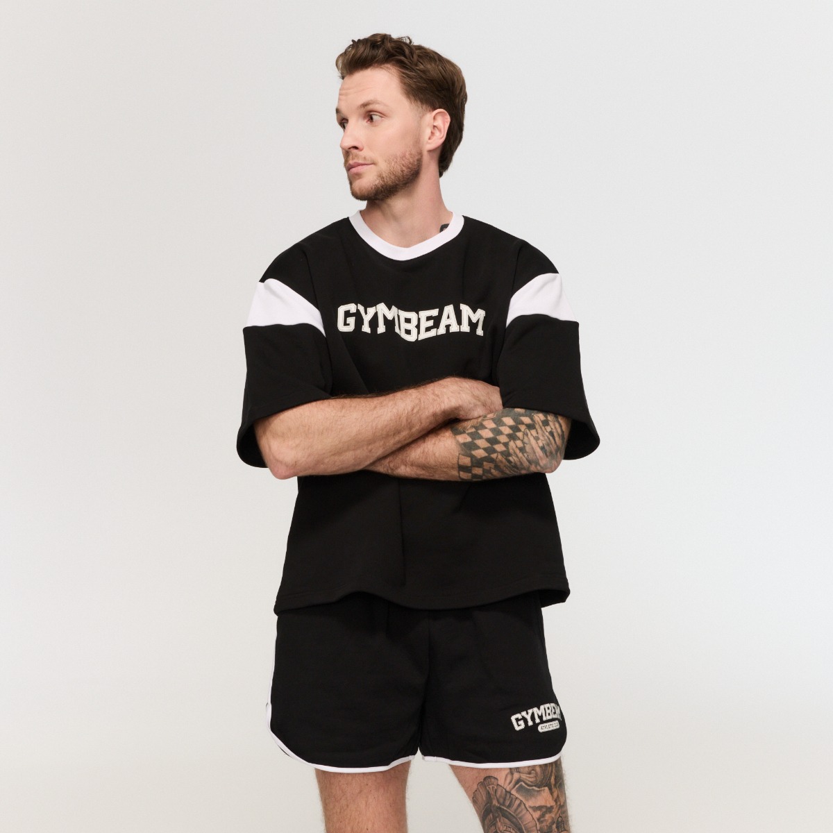Varsity Sweatshorts in Black - GymBeam