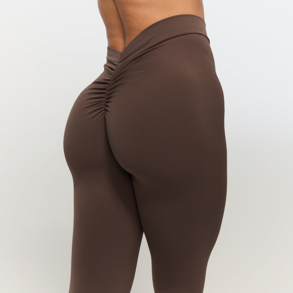 Fierce V-back Leggings für Frauen in Cappuccino - GymBeam