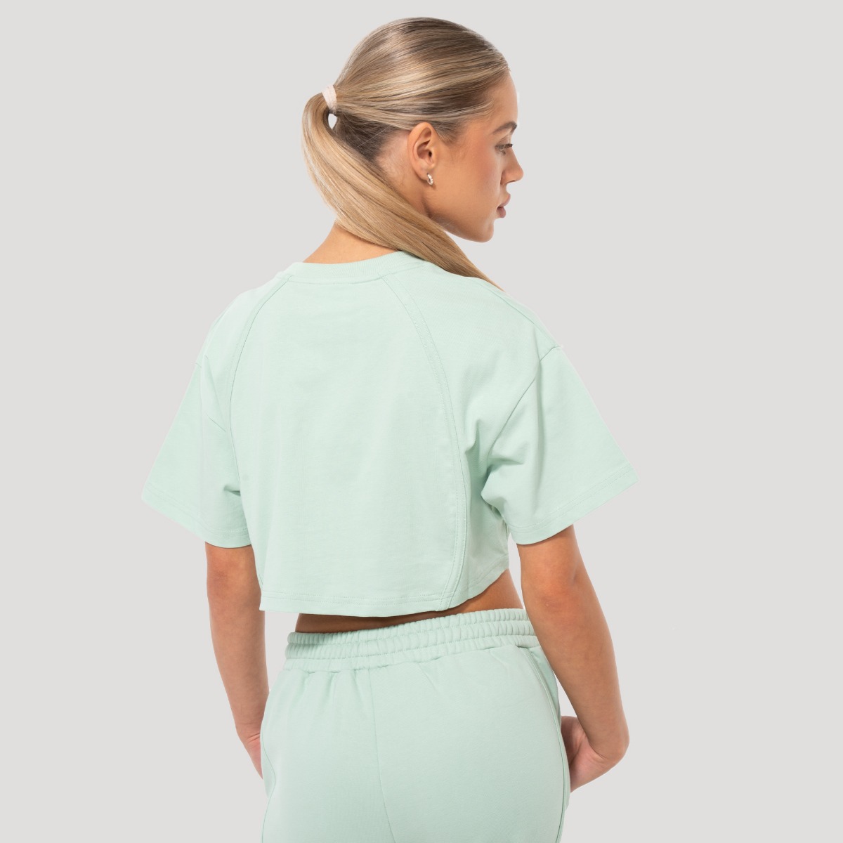 Mochi Cropped T-Shirt für Frauen in Green - GymBeam