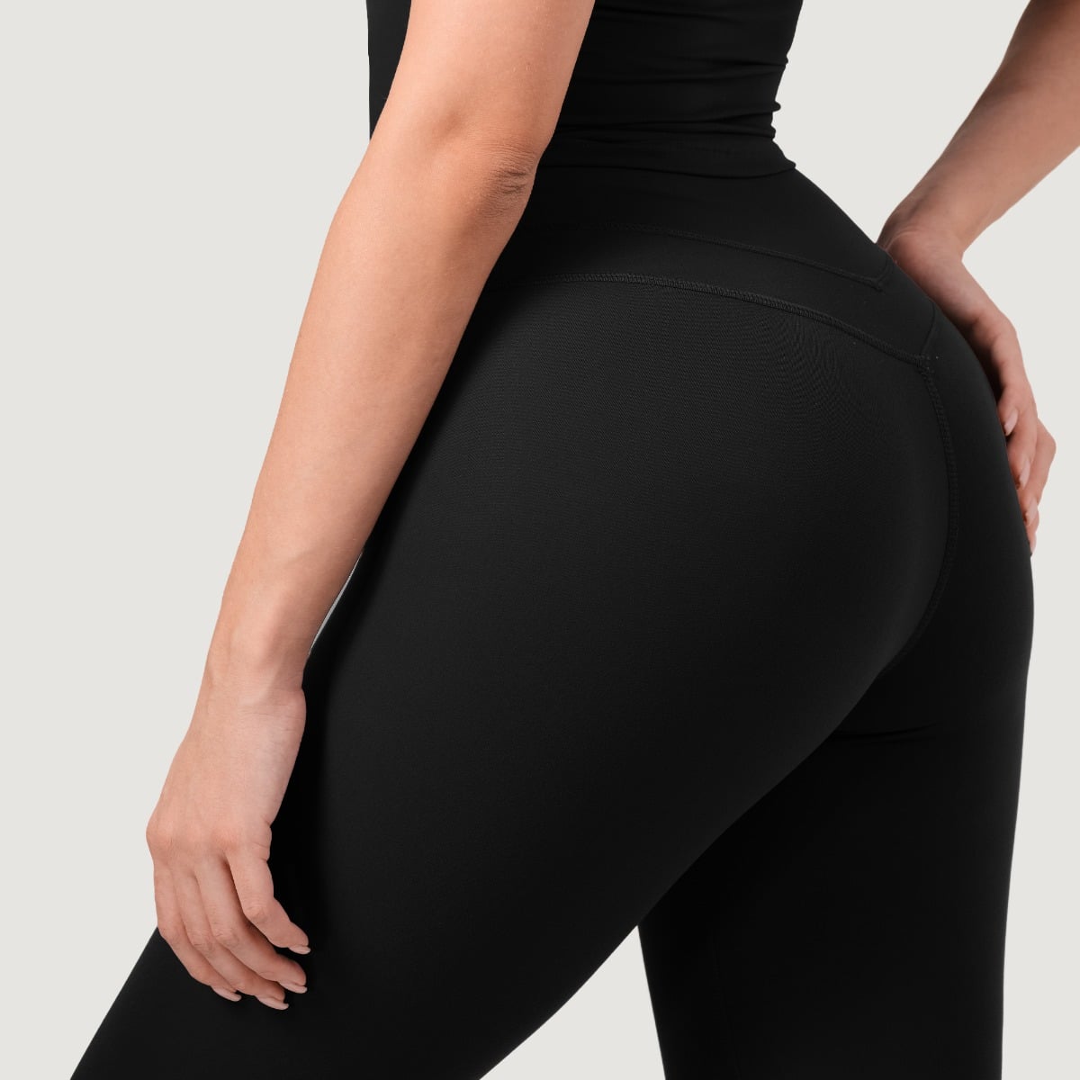 NEO Leggings für Frauen in Black - GymBeam