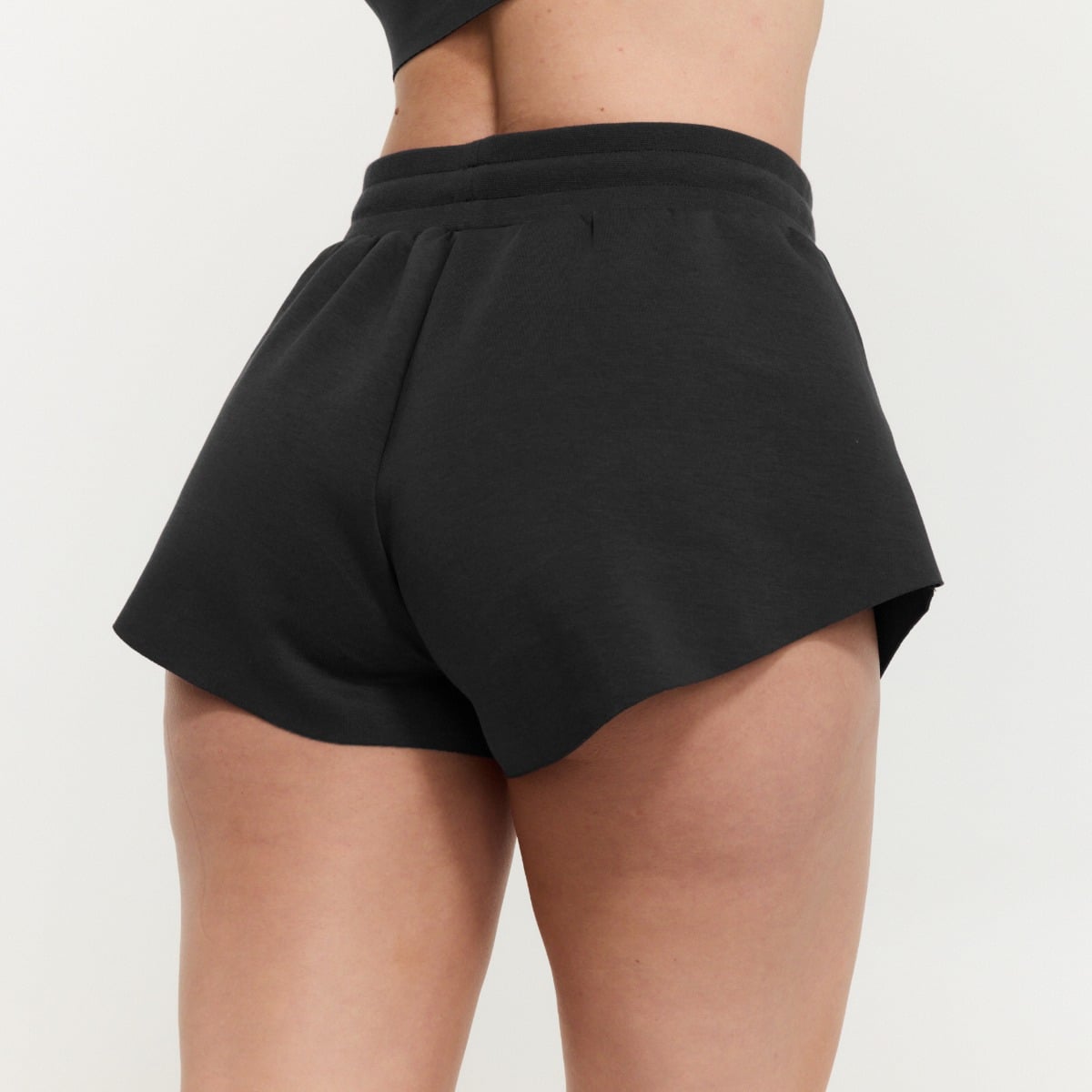 Relay Shorts für Frauen in Black - GymBeam
