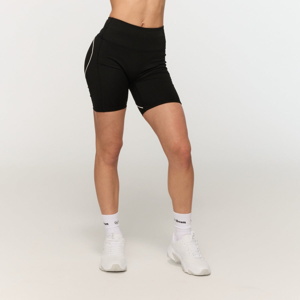 Varsity Shorts für Frauen in Black - GymBeam