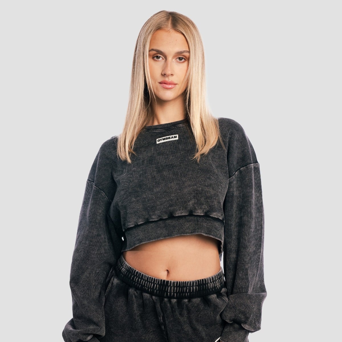 Aura Cropped Sweatshirt für Frauen in Washed Black - GymBeam