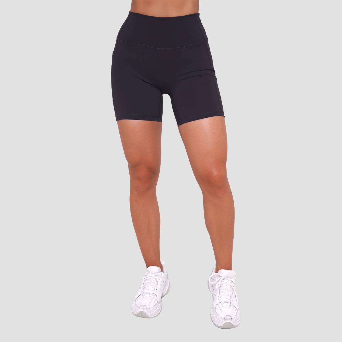 Ignite Shorts für Frauen in Black - GymBeam