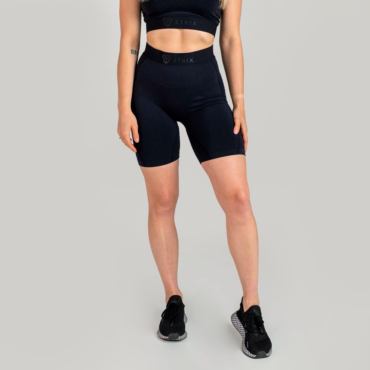 Infinity Funktionsshorts für Frauen - STRIX