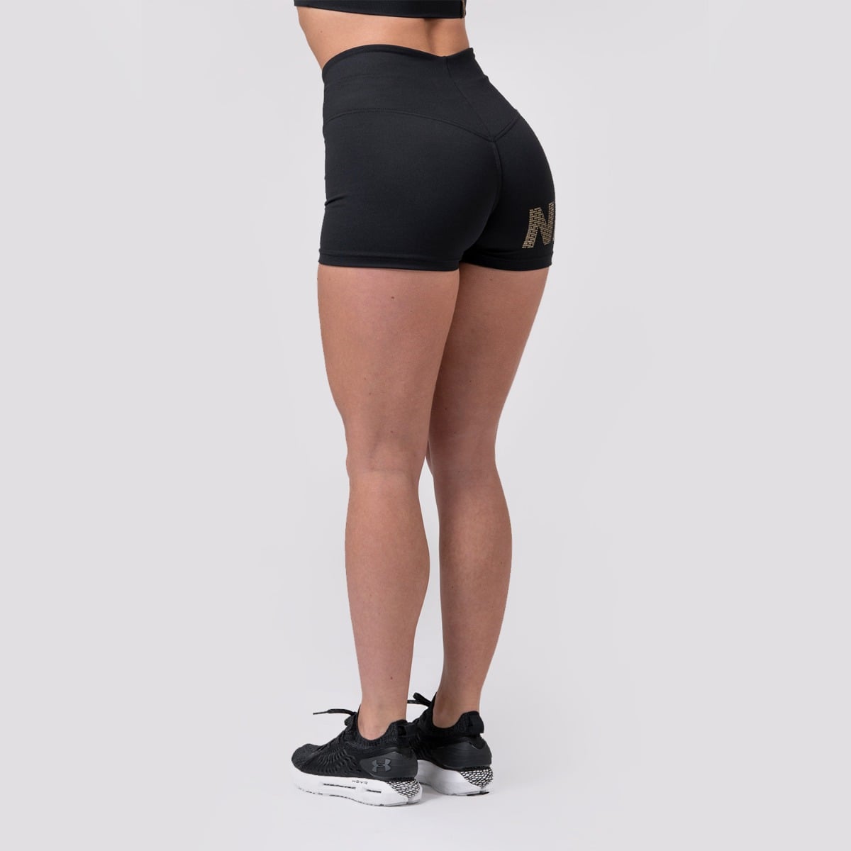 Damen Shorts Intense Gold Print Schwarz - NEBBIA