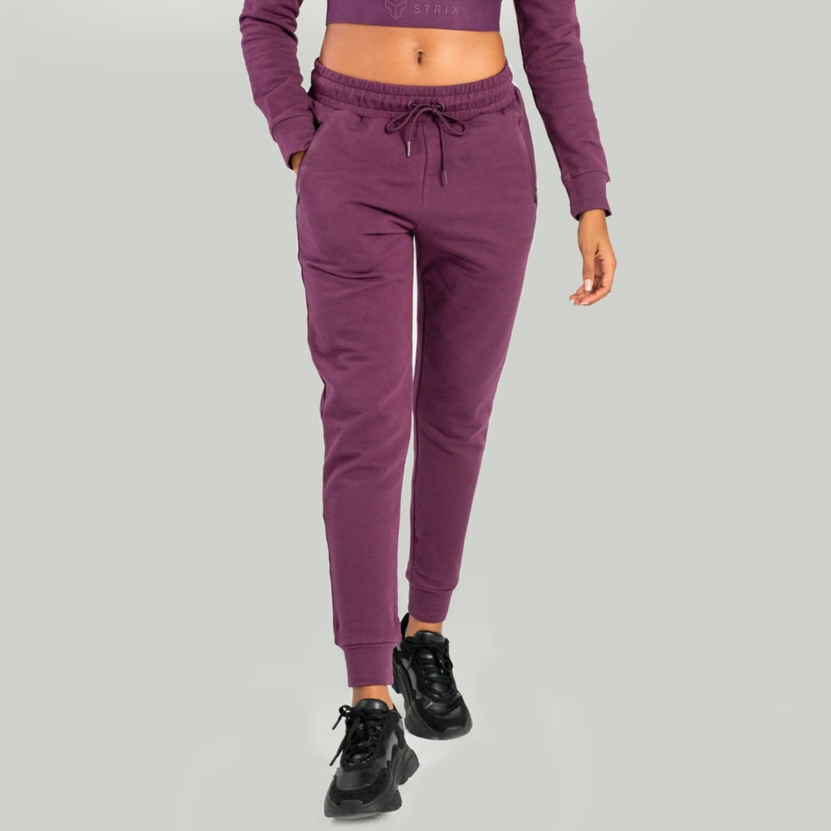Essential Jogginghose für Frauen in Plum - STRIX