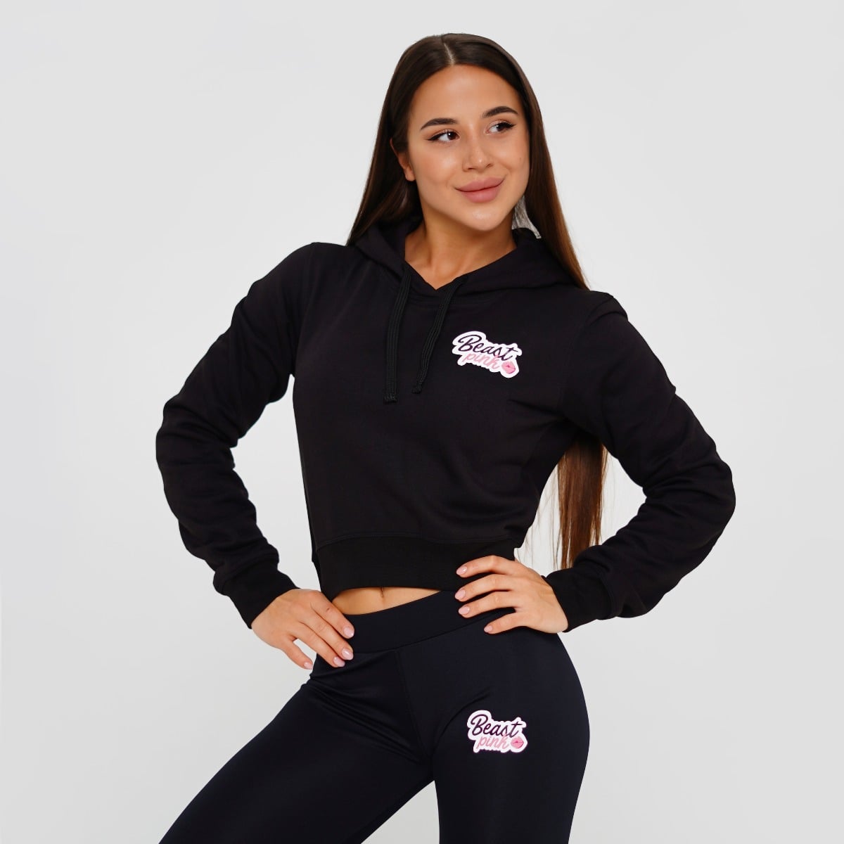 Crop Hoodie für Frauen in Black - BeastPink